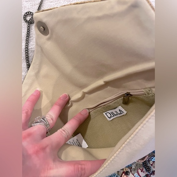 Djula Joaillerie / Paris beaded silk envelope purse with chain. - Picture 3 of 5